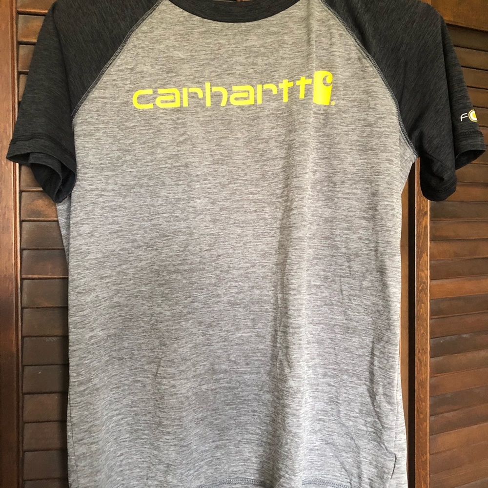 Carhart boys shirt size medium (10/12)